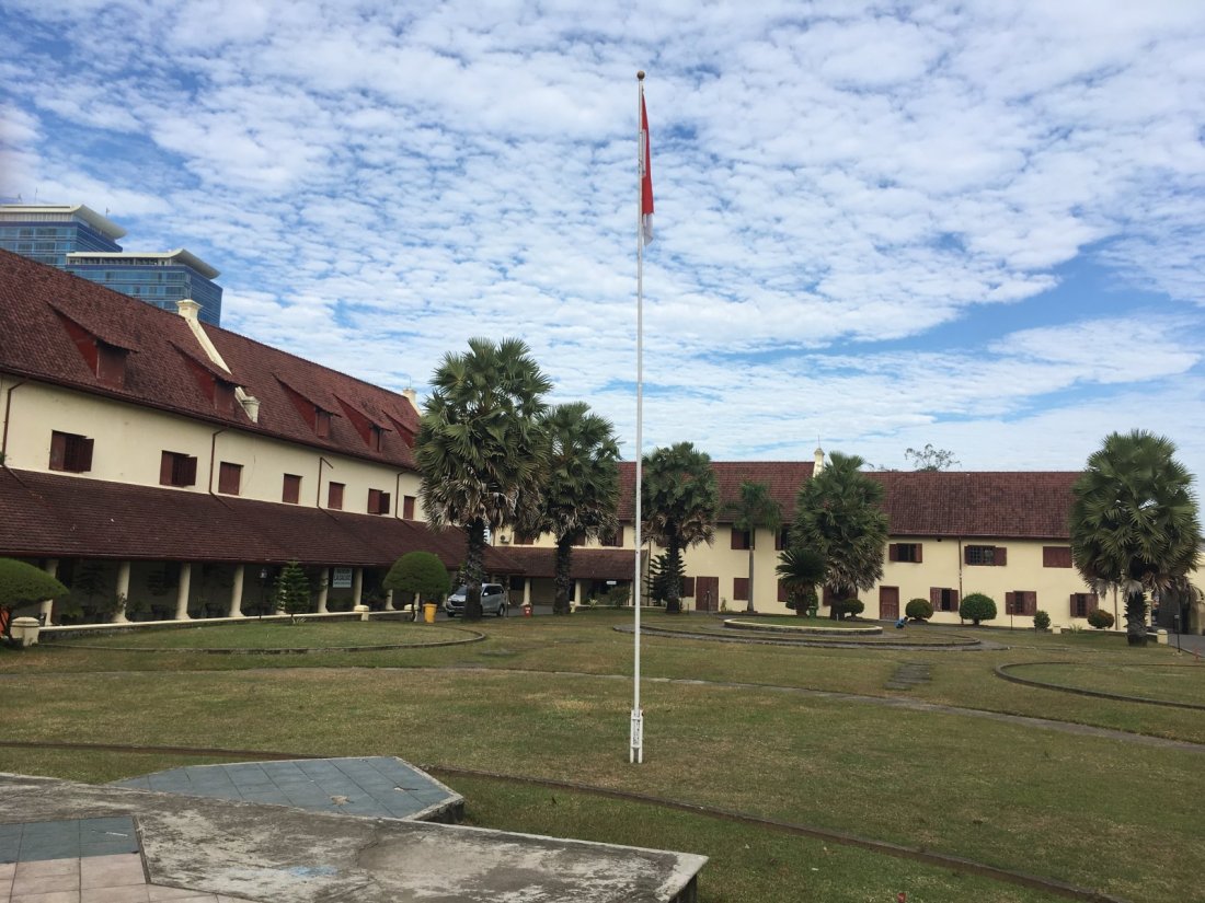 354800_ffa2d69323fd880cd74206f4cc439d30